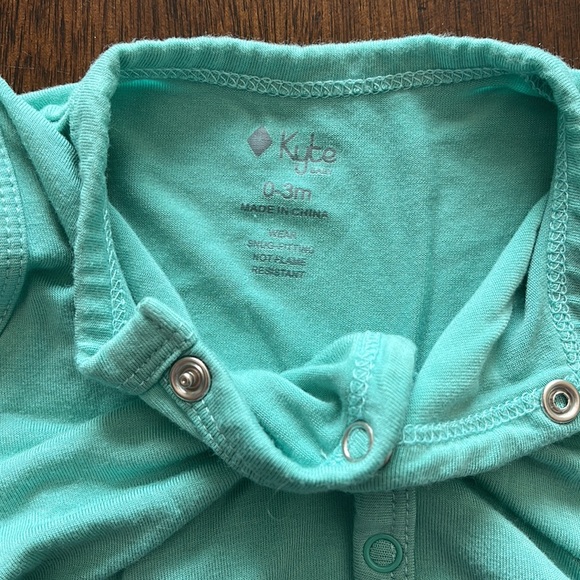 Kyte baby sleeveless romper and bow - Picture 3 of 3